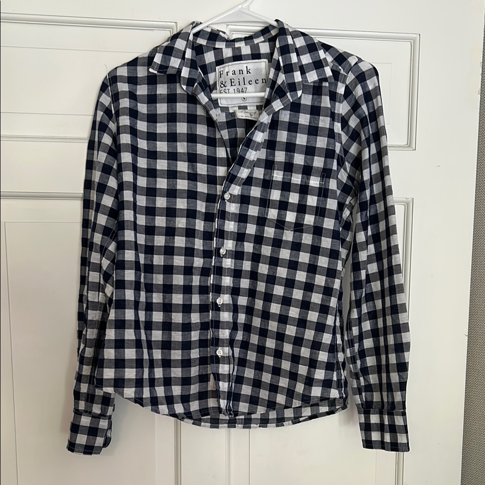 Frank & Eileen Blue and White Button Down Linen Shirt